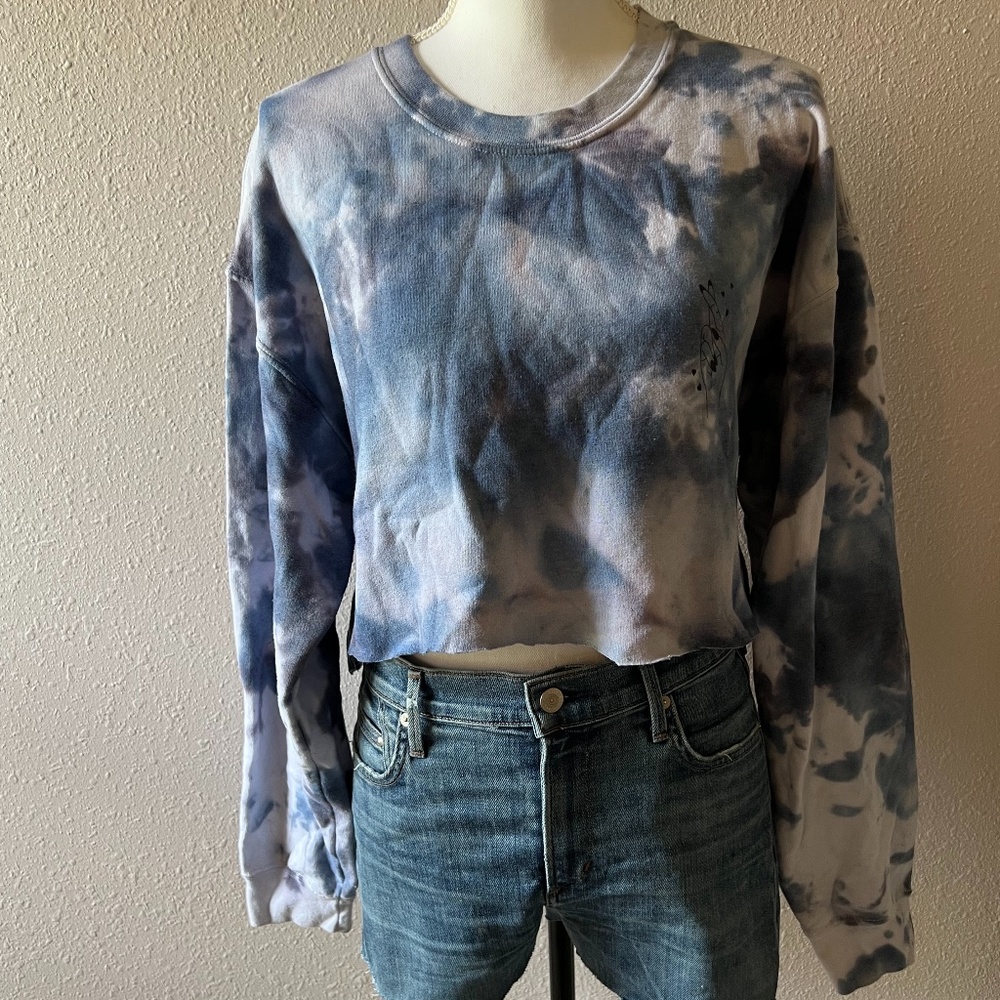 3/$30 Boohoo Custom Ice Dye Cropped Sweatshirt | Size L